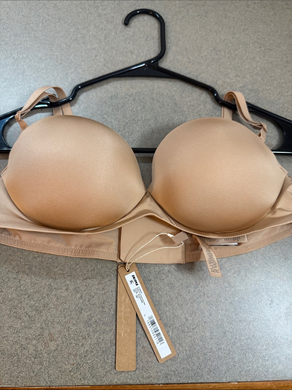 Skims ultimate push-up strapless bra 36B